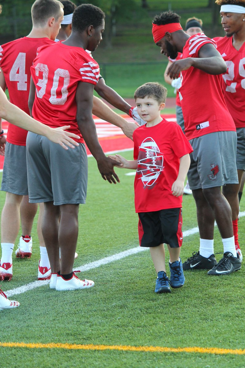 JewellCardinals's tweet photo. On the eve of the 2017 season opener @JewellFootball took time out for some of their youngest fans. https://t.co/A7egLQPrLe