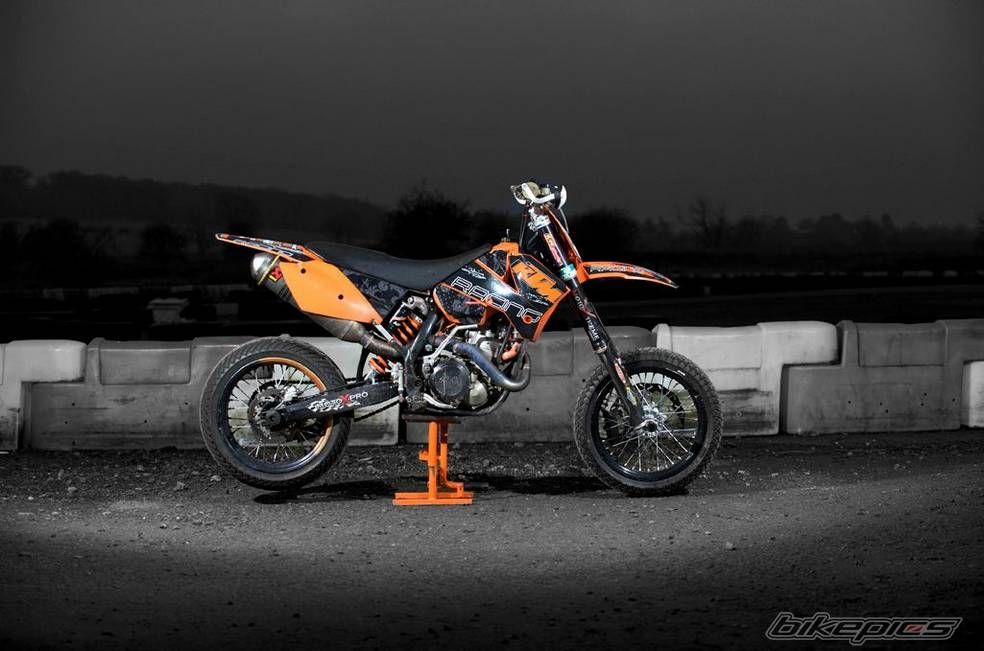 2007 KTM 450 SMR buff.ly/2vKeyYg

📸: scrawnsenior on BikePics.com
