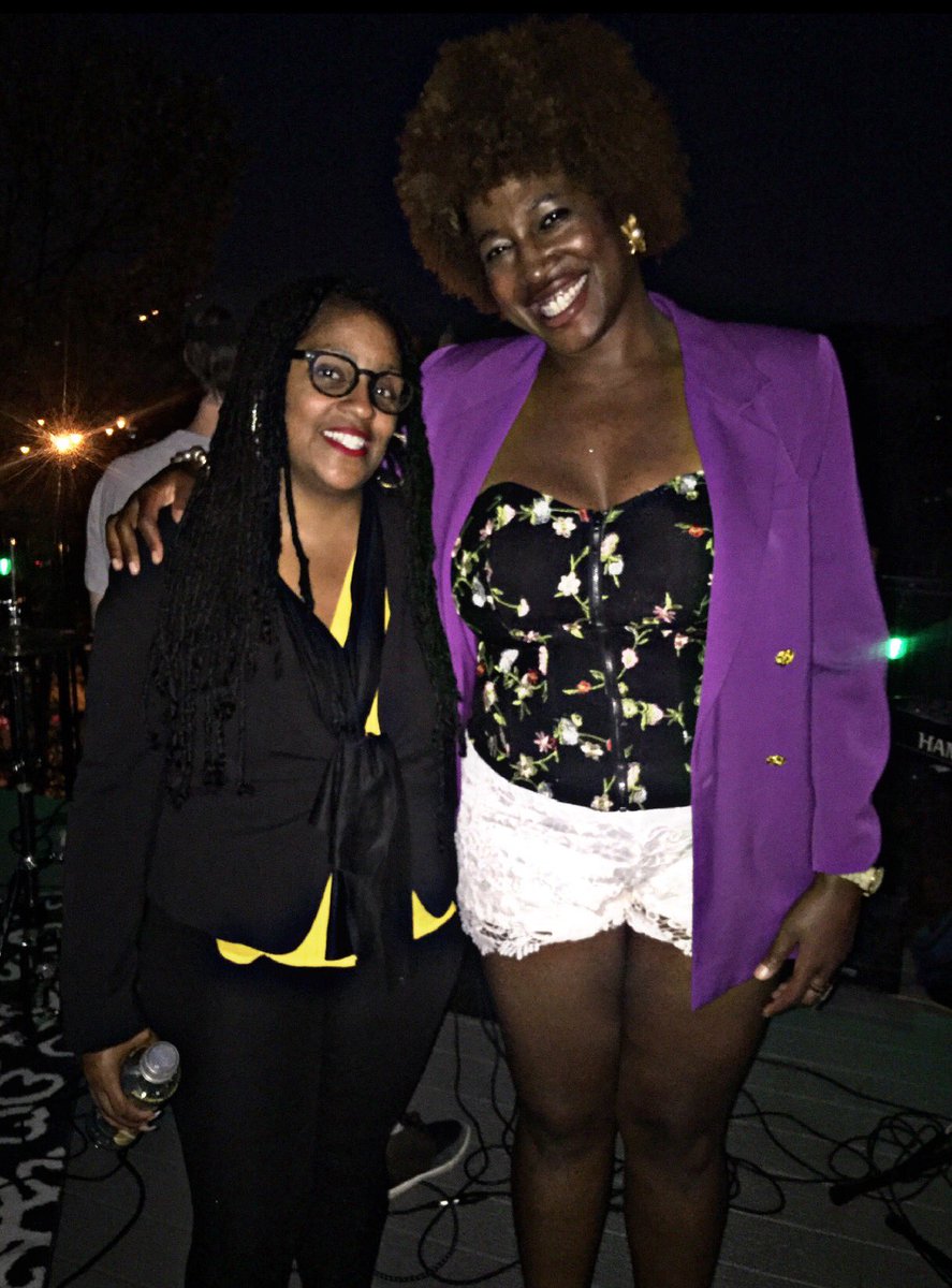 ViolWearManyTag's tweet photo. #WomenWhiskeyEvent  #BLACKWOMENINBUSINESS Hands down #ONLYPOSITIVEVIBES with @LaRubyMay @QueenAfi #SistersSupport reaching out for #DVWMTEDU https://t.co/mTWCdefPHU