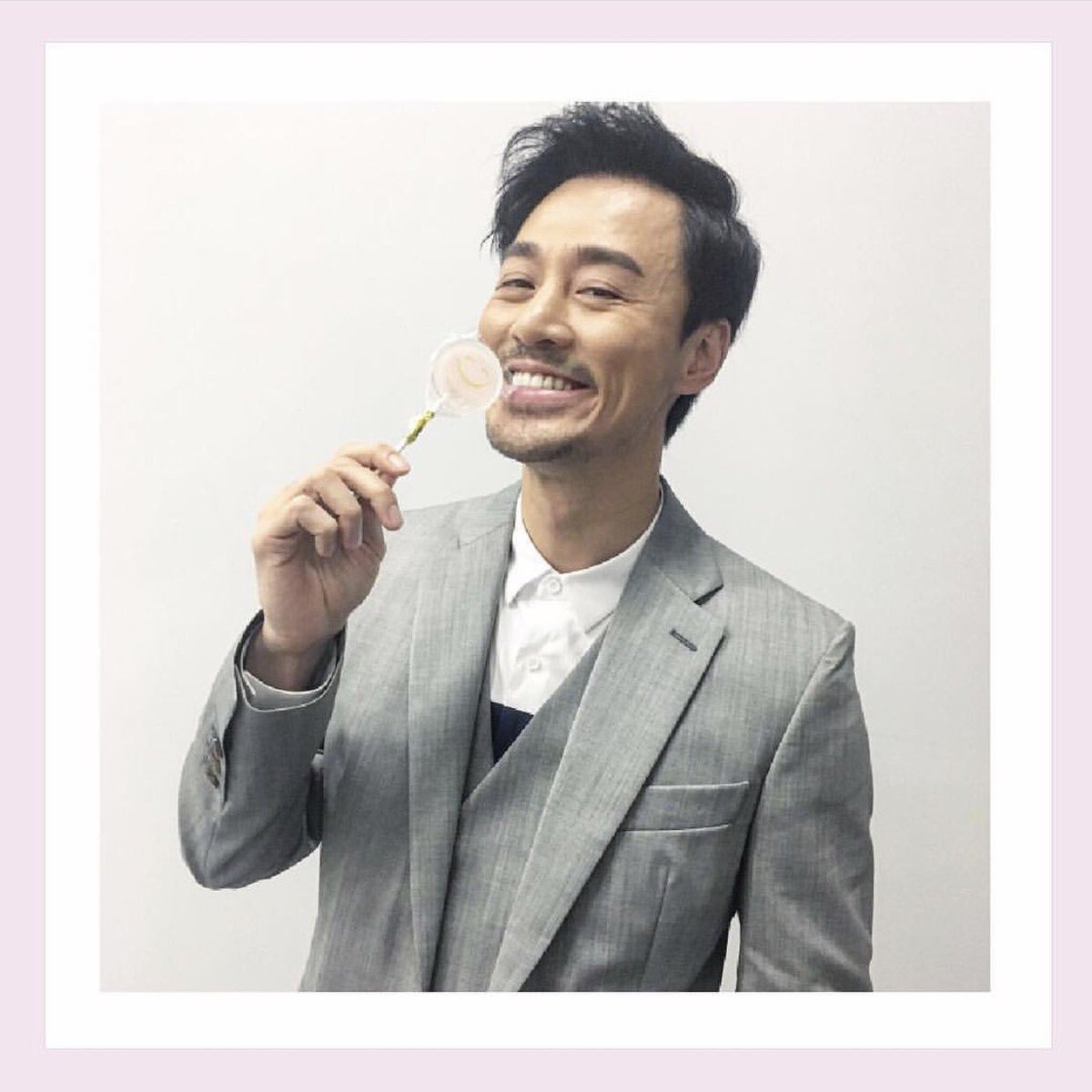raymondlamfungg's tweet photo. smilewithushk🙈💓 #林峯 #raymondlam #smilewithushk #laurindaho #joeywong https://t.co/E18v9WWjfm