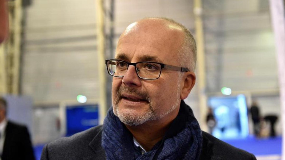 VDNLille's tweet photo. Coup de théâtre pr les #senatoriales2017 #Nord, c'est Frédéric Marchand qui va conduite la liste pour @enmarchefr https://t.co/ToOwIE4hiq https://t.co/XwDHuHsMIX