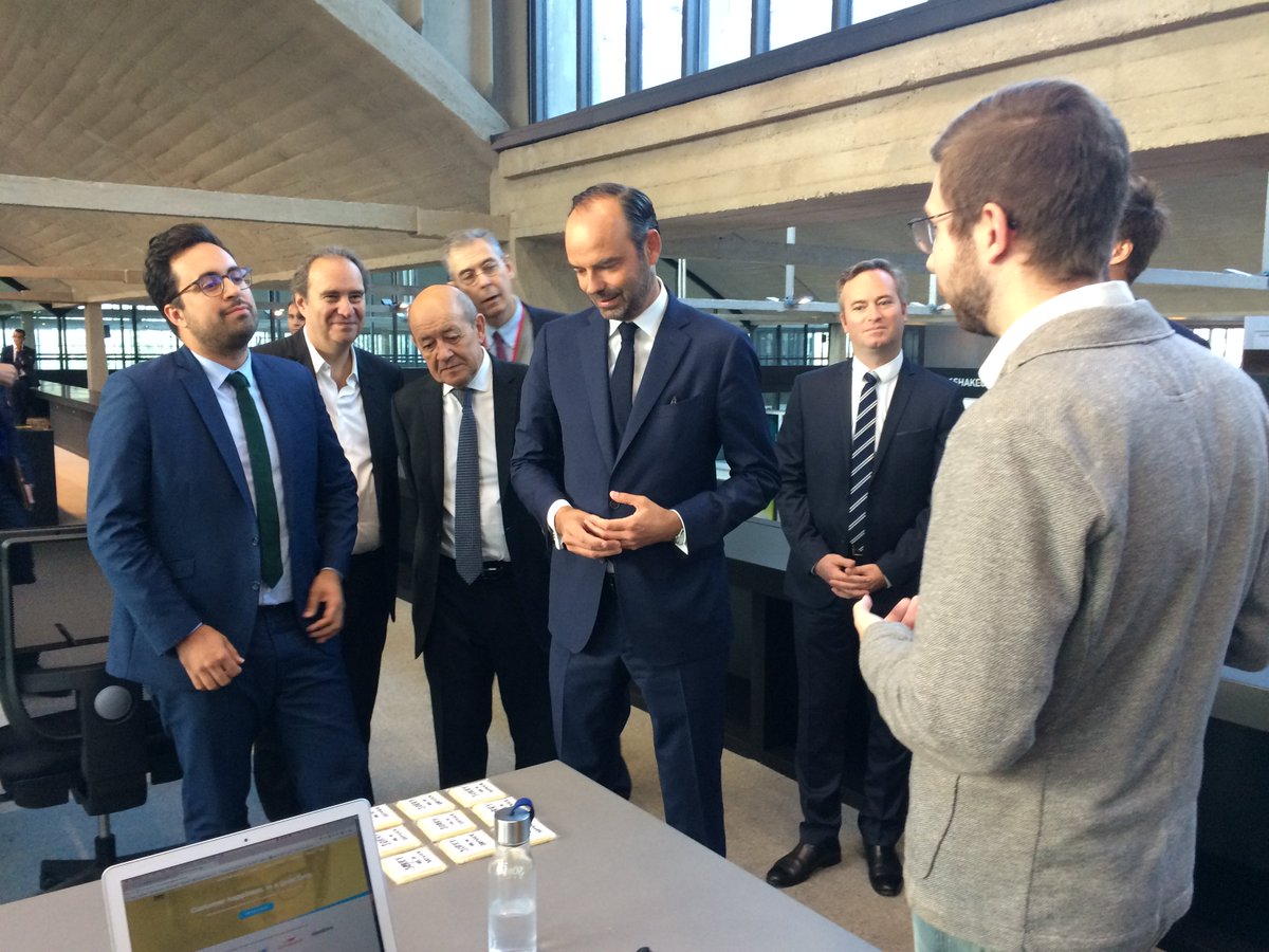 NUMAparis's tweet photo. @EPhilippePM, @JY_LeDrian, @mounir and @Xavier75 met w/ International Entrepreneurs of NUMA Scale Hub @joinstationf #ScaleHub #FrenchTech https://t.co/EKRMJUfms0