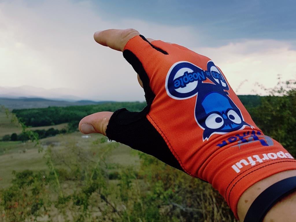 dankoblicska's tweet photo. Bufnița are ploaia la degetu' mic! #rule9 #ruleV #cycling in #Romania https://t.co/7LeaebxAmQ