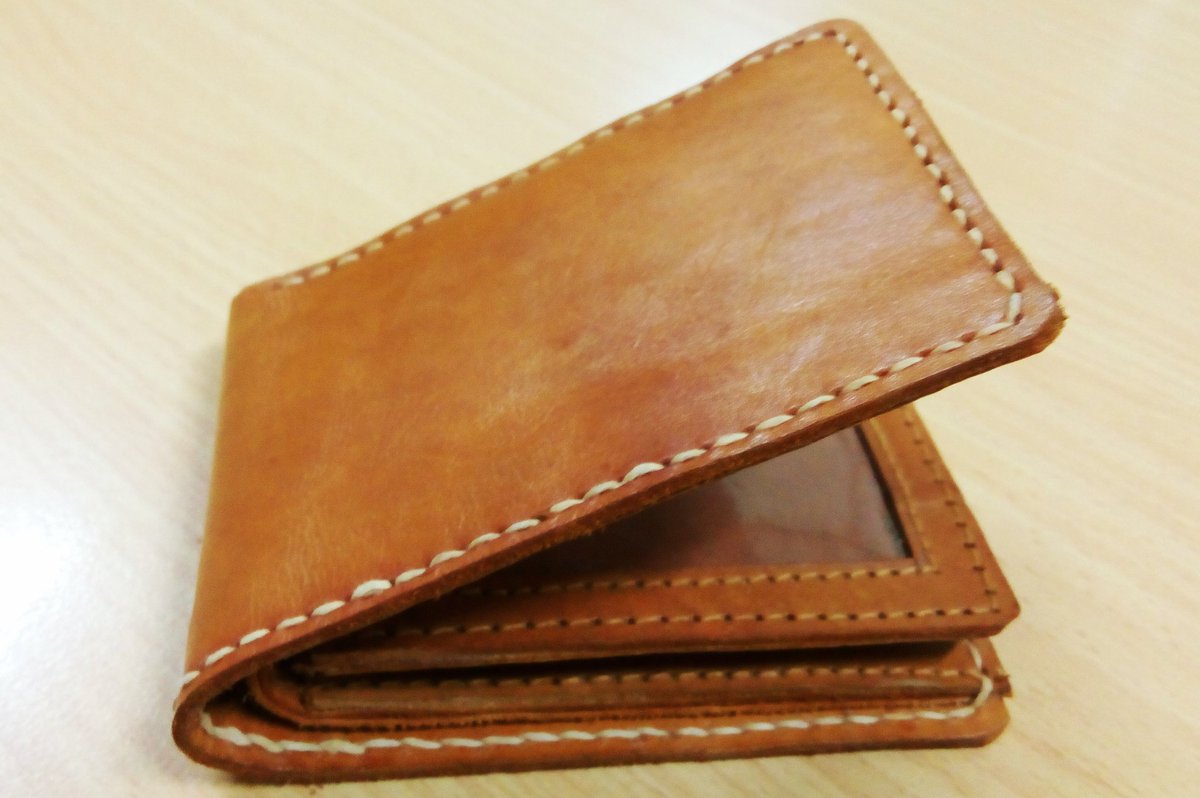 GreenLifeCo1's tweet photo. Dompet Kulit (A1) terbuat dari #KulitSapi #KualitasPremium #HandMade #HandyCraf #Bantul #Yogyakarta #HijauLestari
Harga Rp. 265.000,_ https://t.co/E5oXnq59wT
