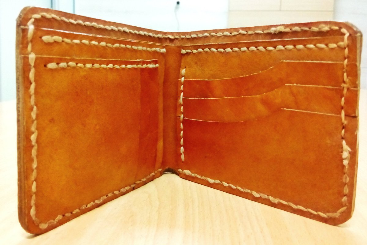 GreenLifeCo1's tweet photo. Dompet Kulit (A3) terbuat dari #KulitSapi #KualitasPremium #HandMade #HandyCraf #Bantul #Yogyakarta #HijauLestari
Harga Rp. 245.000,_ https://t.co/oavskJ9rup