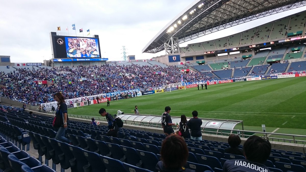 kazuking53's tweet photo. 着いたばい！埼玉スタジアム2002⚽️
めちゃんこ近いわ(*｀ω´)b
選手入場の時映るかもってぐらい近いわww
あんまり目立った格好じゃ無いけど
良かったら探して下さい😎
日本が勝つようにみんなで応援しよう！
頑張れ！！日本🇯🇵
#全力で応援 https://t.co/5CZO2natEl