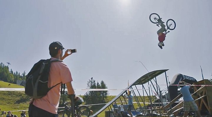 mtbsi's tweet photo. #video14ek s 7️⃣🇸🇮 videi: #freshbikefestival @RTCKrvavec, Matej Žan @UrbanRoof, Klemen #DHSorca, #Izgubljenaovca +3 https://t.co/hByYBtB8jG https://t.co/Pq8NWqFgtH