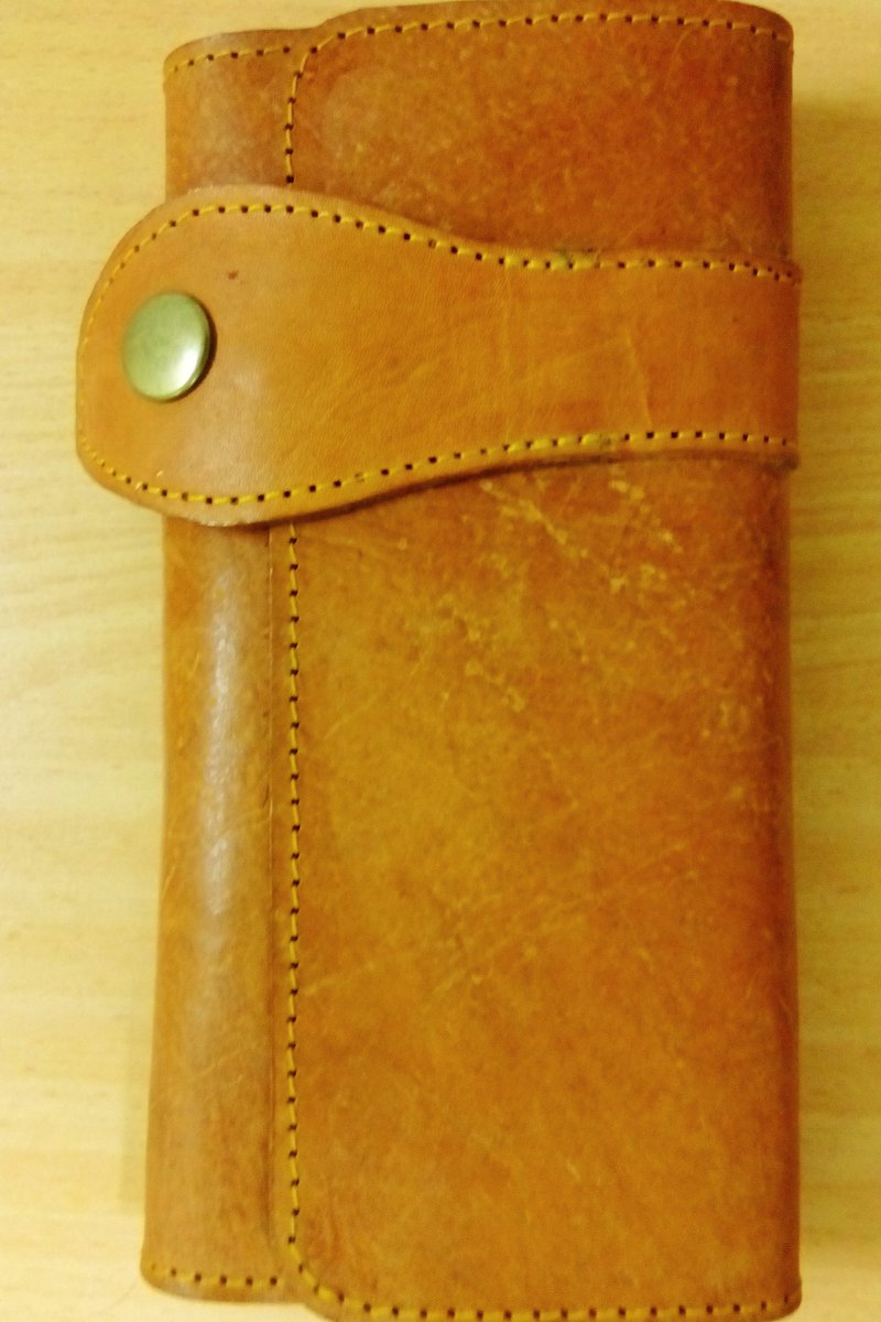 GreenLifeCo1's tweet photo. Dompet Kulit (A5) terbuat dari #KulitSapi #KualitasPremium #HandMade #HandyCraf #Bantul #Yogyakarta #HijauLestari
Harga Rp. 395.000,_ https://t.co/GfYbnJCePs