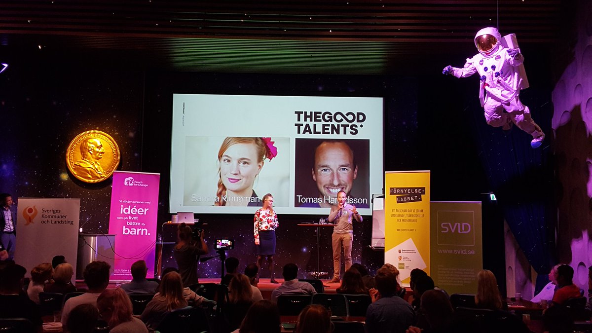FridaPlym's tweet photo. Tomas berättar om @Nacka_kommun samarbete med @thegoodtalents för integration av ensamkommande barn och ungdomar på #sammanhacket https://t.co/KzaXN7H15b