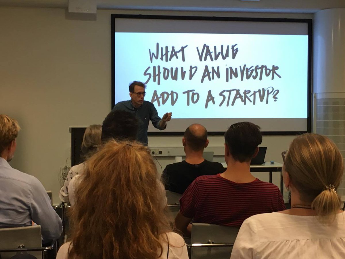 AcceleraceDK's tweet photo. Always inspiring to hear @hajak explaining our startups why getting investment is exactly like dating #Gettinginvestmentcamp #datingformoney https://t.co/HoaPfzxKEC
