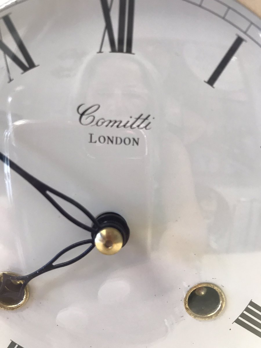 CRUK_Blackheath's tweet photo. 🕰Totes amaze gorgeous🕰 #clock #Comitti beautiful condition with winder really beautiful item 🕰 bargain 🕰 only £30 🕰#time4atreat 👏🕰👏 https://t.co/FsoXIwWQMA