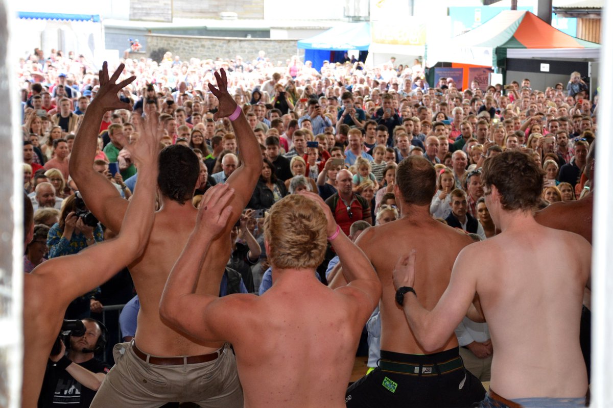 royalwelshshow's tweet photo. Can you believe it's been just over 5 weeks since the #RoyalWelshShow?! #TBT #ThrowbackThursday https://t.co/VSEFtjG3yM