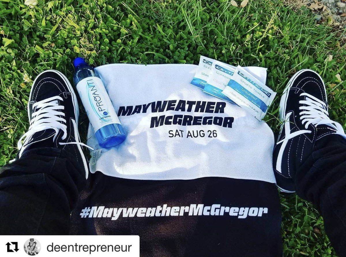 OnTheGoTowels's tweet photo. Big shout  out to @deentrepreneur  for keeping #cleanandrefreshed with #onthegotowels and hydrated with @proantiwater  👍💦😁 https://t.co/Pu8fZKIQAC