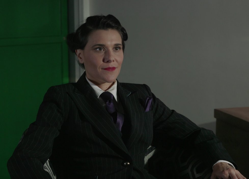 Vicarious_Films's tweet photo. @yeslaurenevans as Councilman Archer, helping to clean up the city. Or is she? @samronceros @seedandspark #HerPOW #womendirect #womaninred https://t.co/PO6wdbM6sl