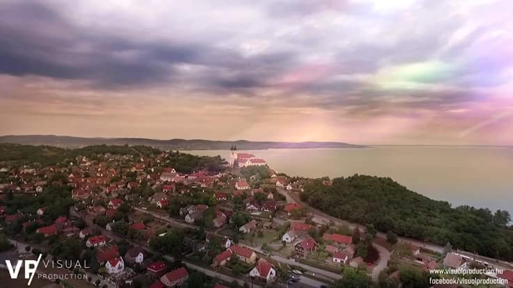GaborFelfoldi's tweet photo. Az the Lake #Balaton with #DJI Inspire
#VisProd #drones #flying #mertkellegyjofilm #digitalnomad #travel #Hungary https://t.co/fTHSyUXWpC