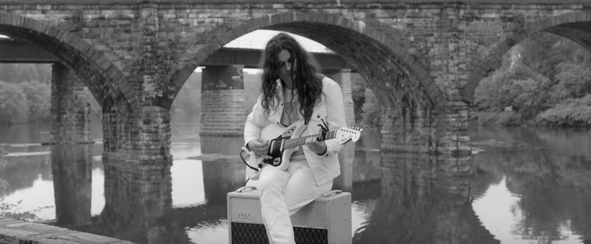TwentyXVI's tweet photo. @therealkurtvile go jungle rules always @Boathouse_Row @theracer https://t.co/dP2aQC3Ily