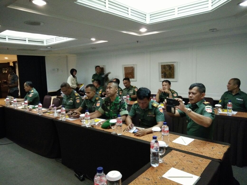 WADANRAMIL 12/GONDOMANAN MENGIKUTI PELATIHAN PEER LEADER TNI-AD TH. 2017 <a href="/pendamdiponego1/">pendam diponegoro</a> <a href="/Puspen_TNI/">Pusat Penerangan TNI</a>