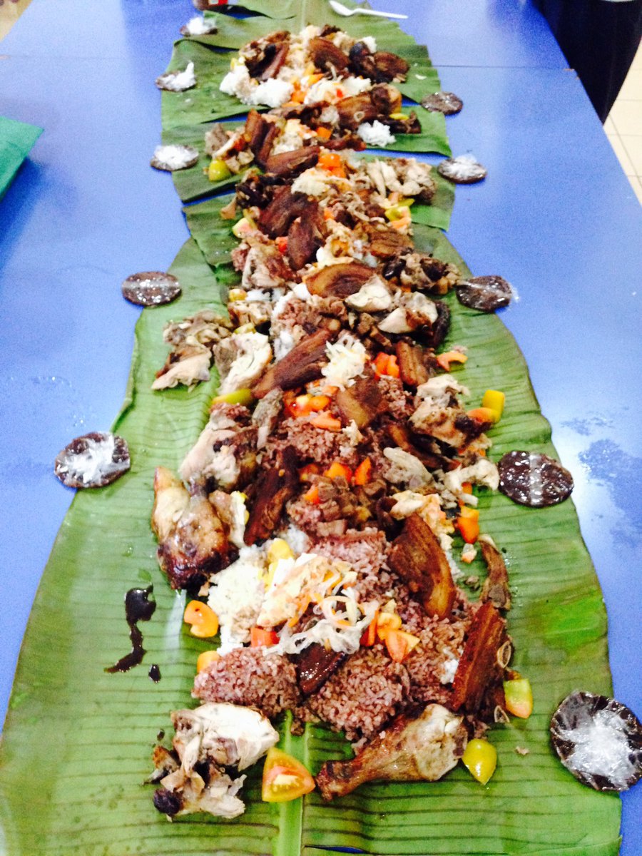 mamaDubBeast's tweet photo. #boodlefight #wheninSRS #lunchtime ππππ³ https://t.co/B25apIsYUl