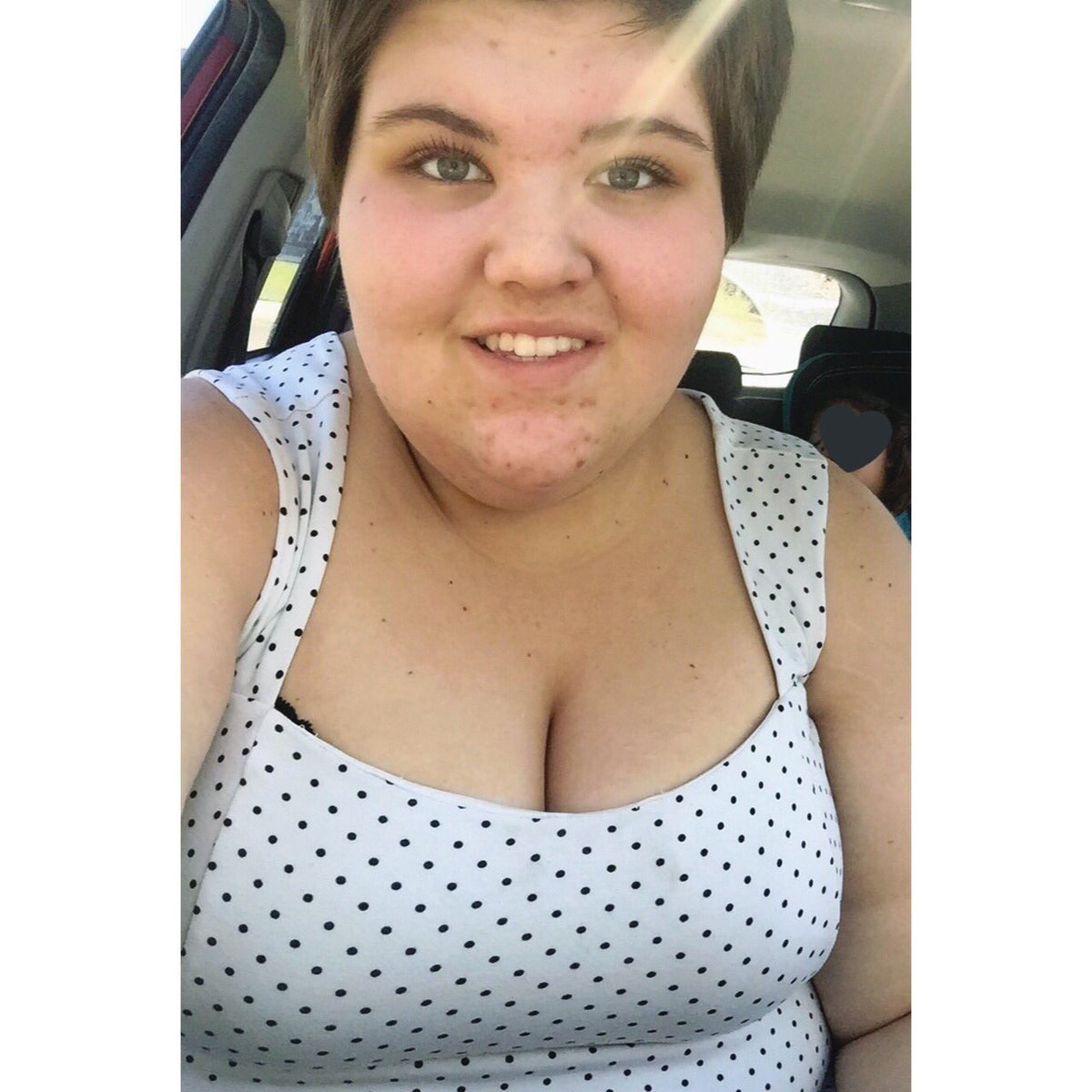 DommeFinancial's tweet photo. Dresses always makes a queen want to show off. ✨
#bbw #findom #femdomme #upskirt #cashpig #humanatm #financialdomination #braless https://t.co/eVaJYbamQK