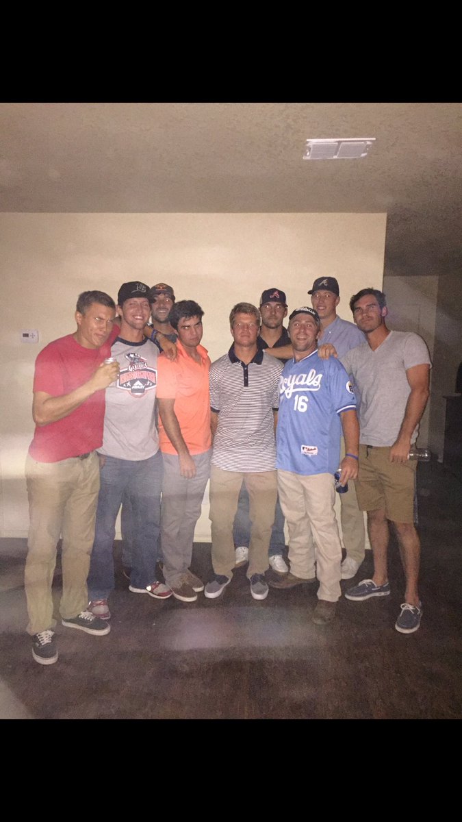 DrewLamont2's tweet photo. Best time of my life with a few of my favorite cronies. https://t.co/9WhIl6GFvZ