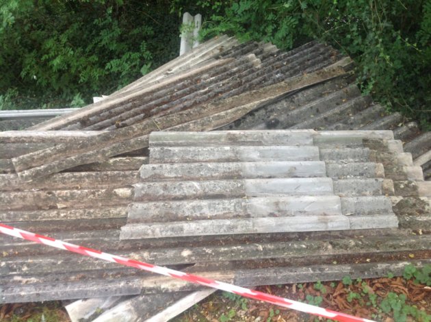 Grandmamavis's tweet photo. #asbestos dumped at a church  where children brownies and guides meet https://t.co/6wFSv4ubK5 https://t.co/wvsSIGq3z8