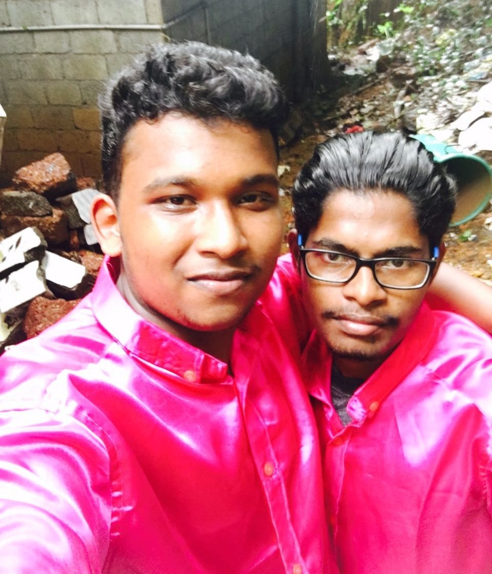 Akhil_Akku1998's tweet photo. Onam Celebration #aarppo #2K17 #mamoc #bellariez #lastOnam #3rdYrs https://t.co/RTxK1mGLtW