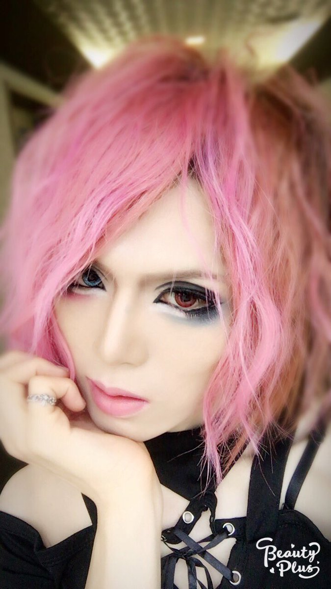 今月ラストのタグ。拡散希望！
#V系
#visual
#V系好きな人RT
#雰囲気嫌いじゃないよって人RT 
#1mmでもいいなと思ったらRT 
#希雨 
#らぶりつください
#ギター 
#らぶりつで気になった人お迎え 
#拡散