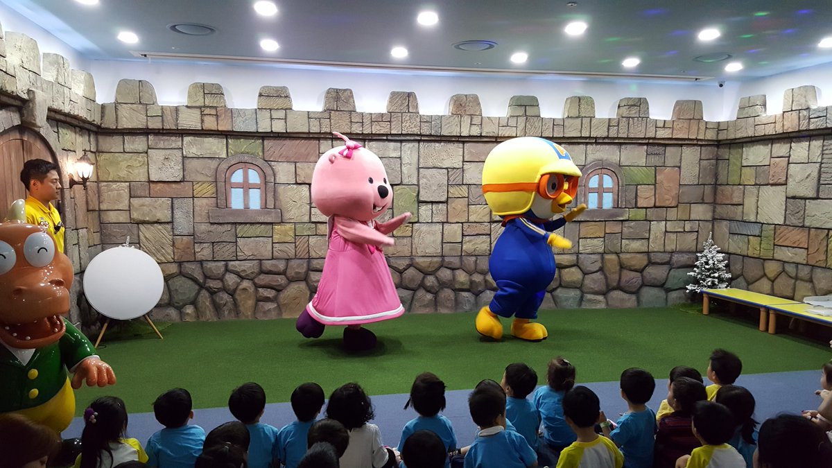 ok4214's tweet photo. 한솔친구들이 오늘 분당 정자에 위치한 뽀로로테마파크에 다녀왔어요^^~ 편백존이랑 볼풀장, 뽀로로와 함께 노래도 불렀어요~ 뽀로로 다음에 또 만나^^ https://t.co/CZa5phI0t1