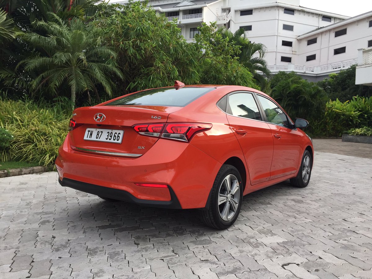 evoIndia's tweet photo. 7000 bookings and 70,000 customer inquiries in just 10 days for 5th gen @HyundaiIndia #Verna. It's off to a strong start! https://t.co/ila1xEnyMS