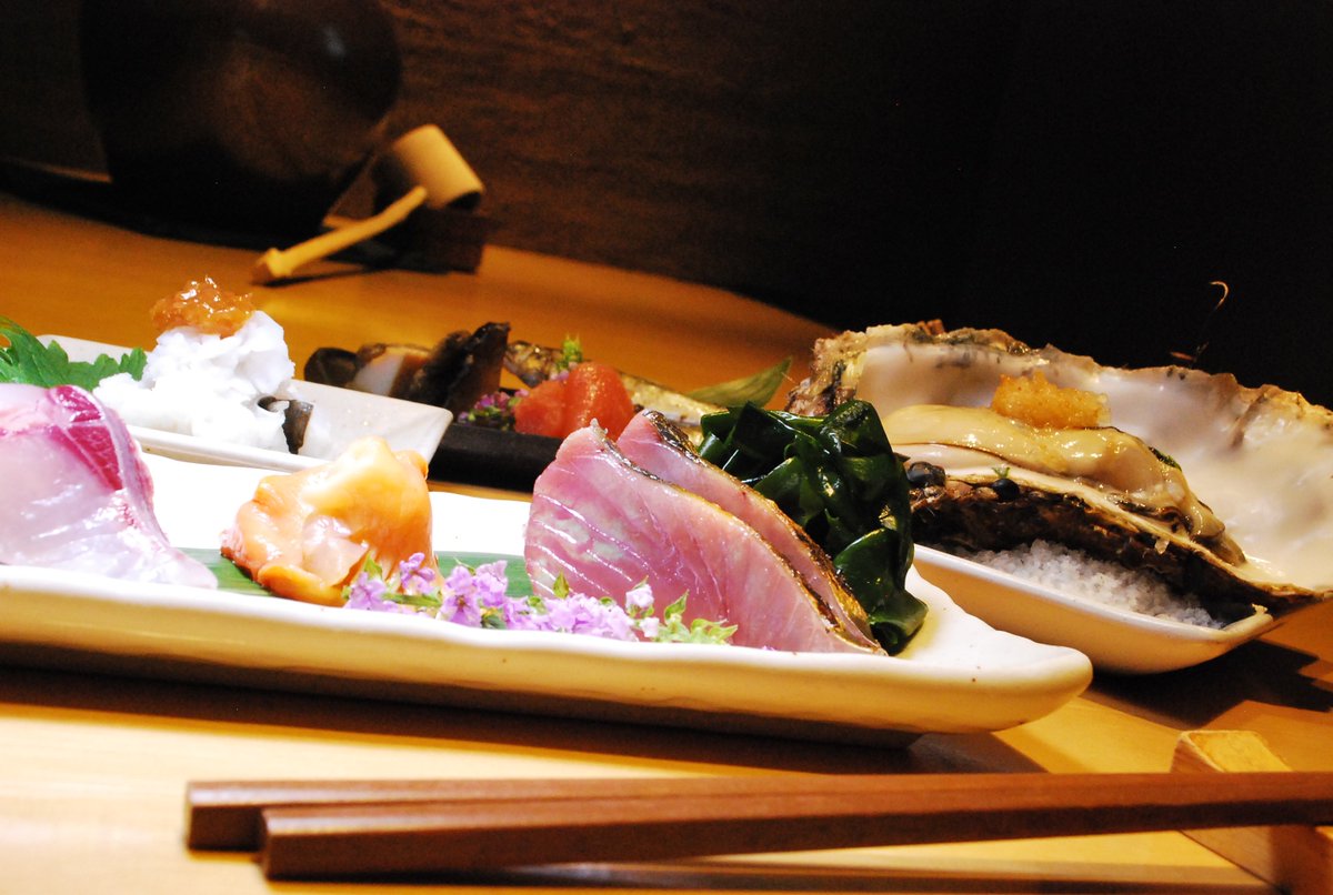 暑い時に美味しく感じるもの。
涼しい時に美味しく感じるもの。
人の味覚って、不思議ですよね。
#広尾すし家 #渋谷 #マンション寿司
goo.gl/7MgYjn