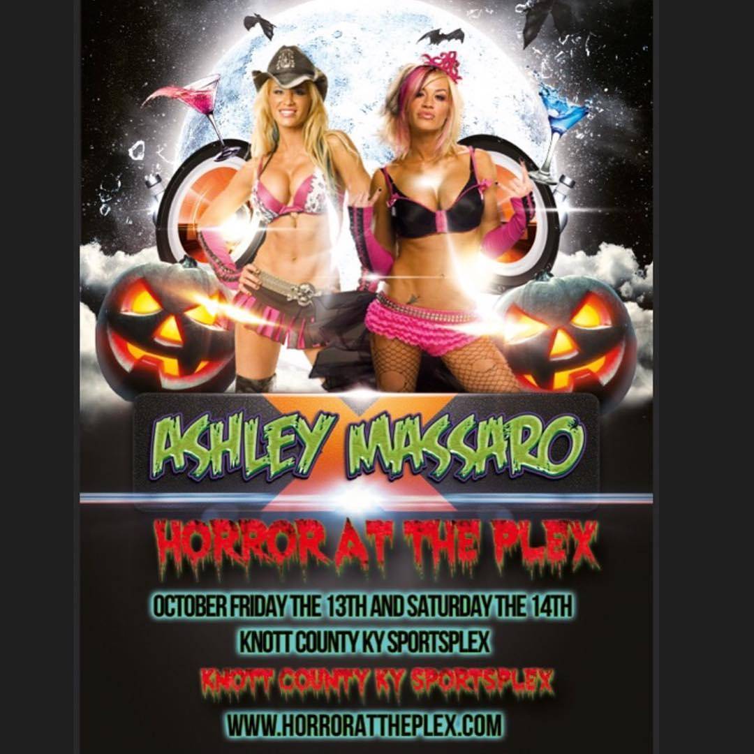 HorrorAtThePlex's tweet photo. Yes its #horrorattheplex featuring @ashleymassaro11 this #Halloween brought to you by #ViperPitMMA #horror #wwe #costumes #livemusic https://t.co/XTz9Ef31sC