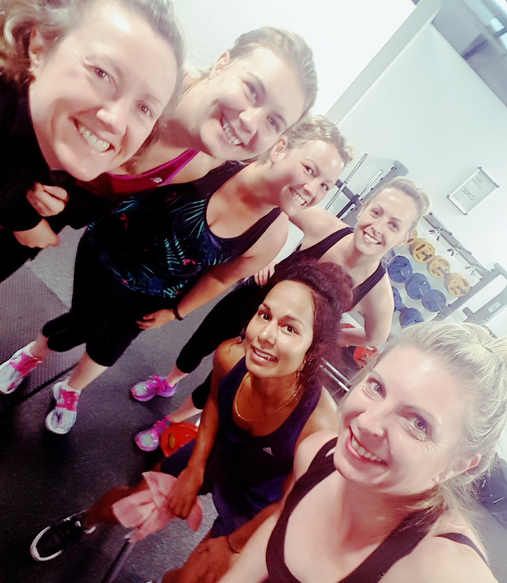 SkillsLaura's tweet photo. Morning gym crew! #doubleclass #gymlife #SquadGoals https://t.co/SRg3JU26Bd