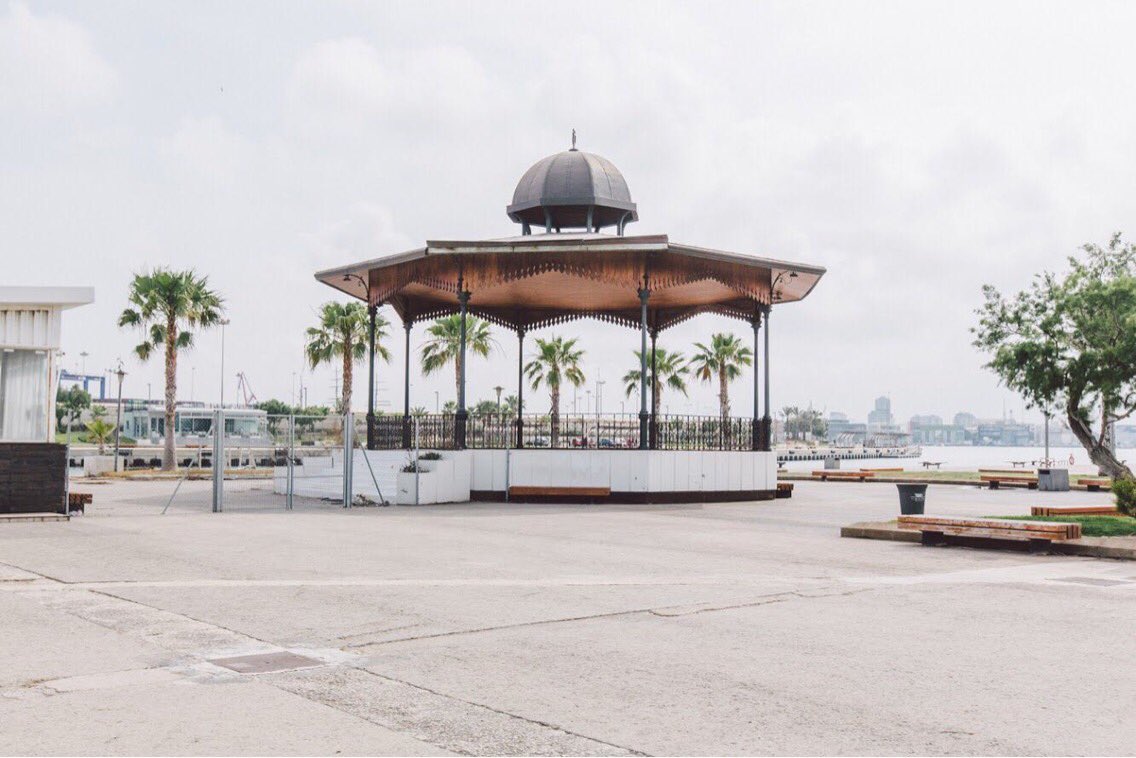 Bon dia! La Pèrgola de la Marina recupera els cicles de concerts de les Societats Musicals del Marítim. 🎼bit.ly/2wUtwQA🎼