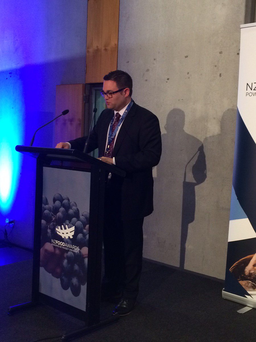 Deputy Mayor @PNCityCouncil Tangi Utikere on stage to announce finalists for the Dry Award #NZFA