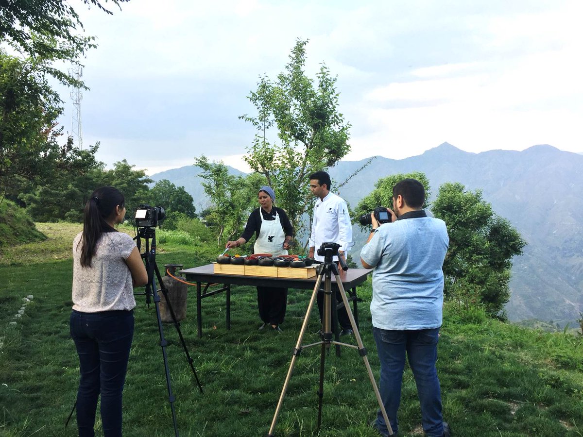 JWMussoorie's tweet photo. #BehindTheScenes and making of the next Garhwali dish in our #FoodSeries
Stay Tuned!
#ExploringGarhwal #DiscoverGarhwaliFood https://t.co/3i8M6ZaifO