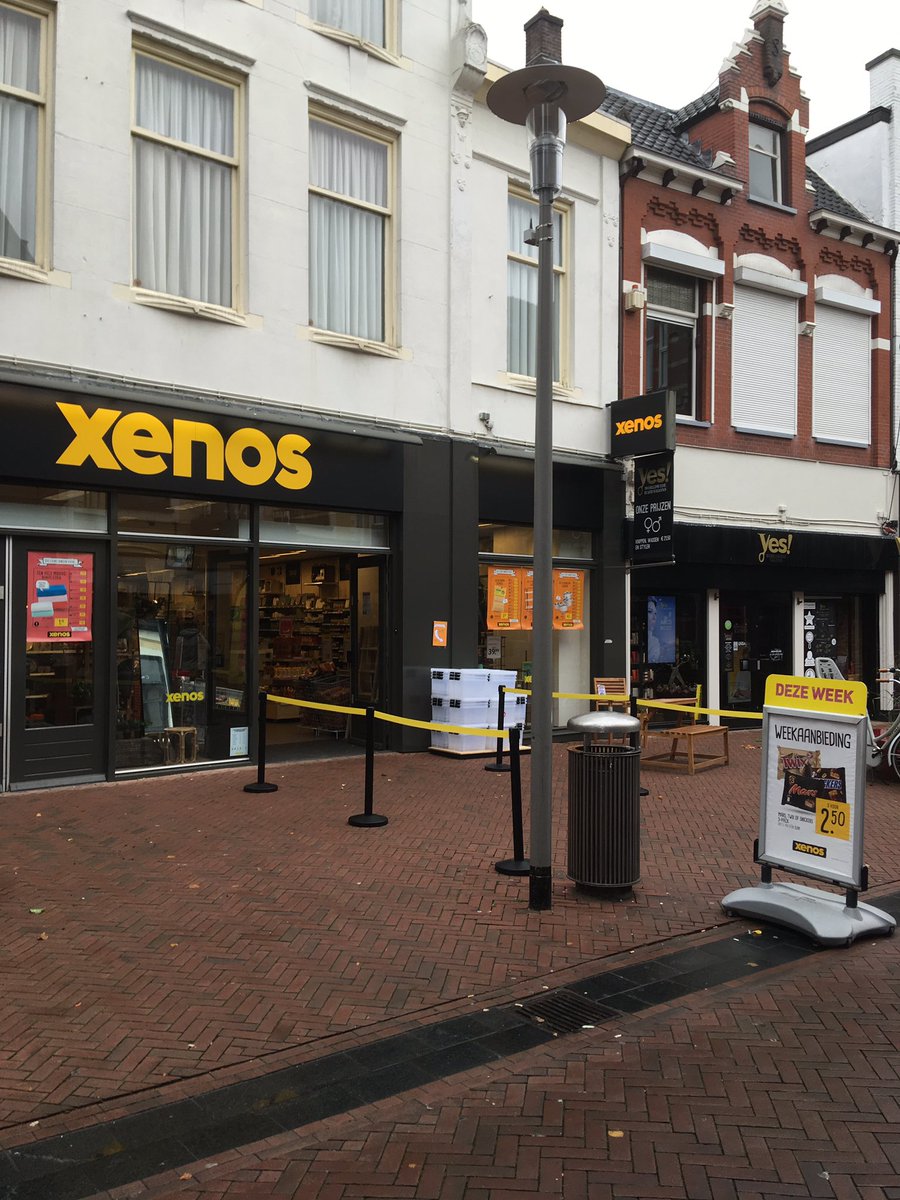 055_samenwerken's tweet photo. Anti-fietsparkeeractie van Xenos aan de Deventerstraat. https://t.co/JmbqN5X8eZ