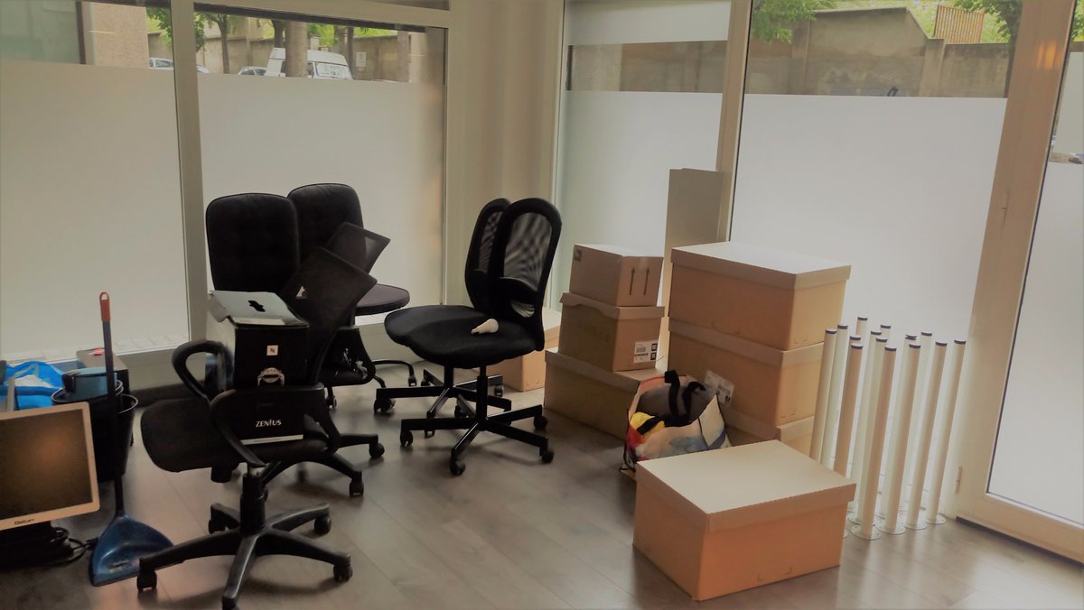 studandglobe's tweet image. Stud&amp;amp;Globe fait ses cartons et déménage dans de nouveaux bureaux! #Barcelone #poblenou #demenagement