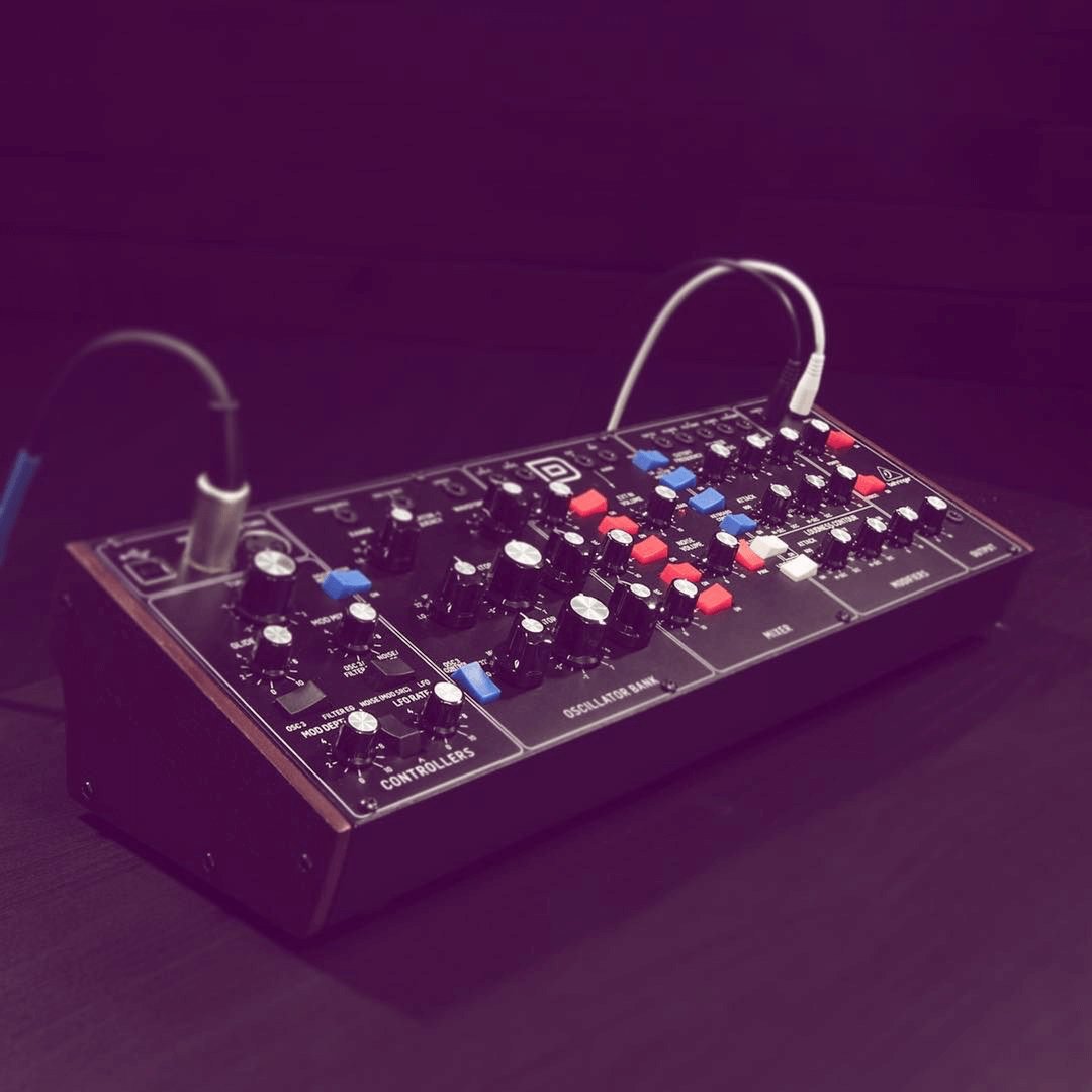 BEHRINGERJP's tweet photo. BEHRINGER Model D 早く実物を拝見してその音を実感していですね 👀
📷 from @sweetwatersound
#FEELJP #BEHJP #BEHRINGER #ModelD https://t.co/NdTjg7yd7l