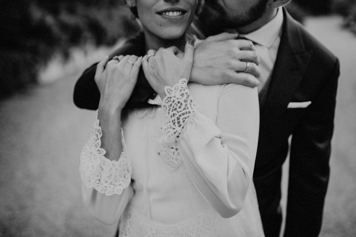 Hold me tight 
#fotógrafosdeboda #weddingphotography #boda  #folkwedding #ig_weddings #bodaenmadrid #love #cigarraldelasmercedes #BodaToledo