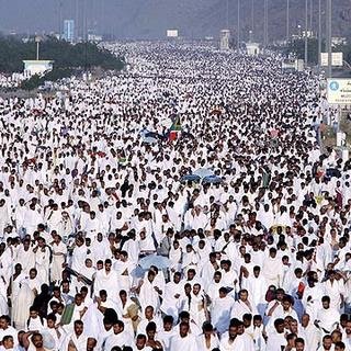angry_ustaaz's tweet photo. No Black No White
No Rich No Poor
No Beautiful No Ugly
Just One united Muslim Ummah seeking Allah's pleasure. 
#Arafahday https://t.co/uvt4LlcYxi