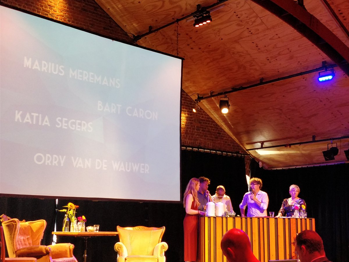 VrouwenVrij's tweet image. Wascabi 2017: kick off van het nieuwe werkjaar! Onze nieuwe directeur @LieselotteThys is aanwezig en is klaar om er in te vliegen! 💪