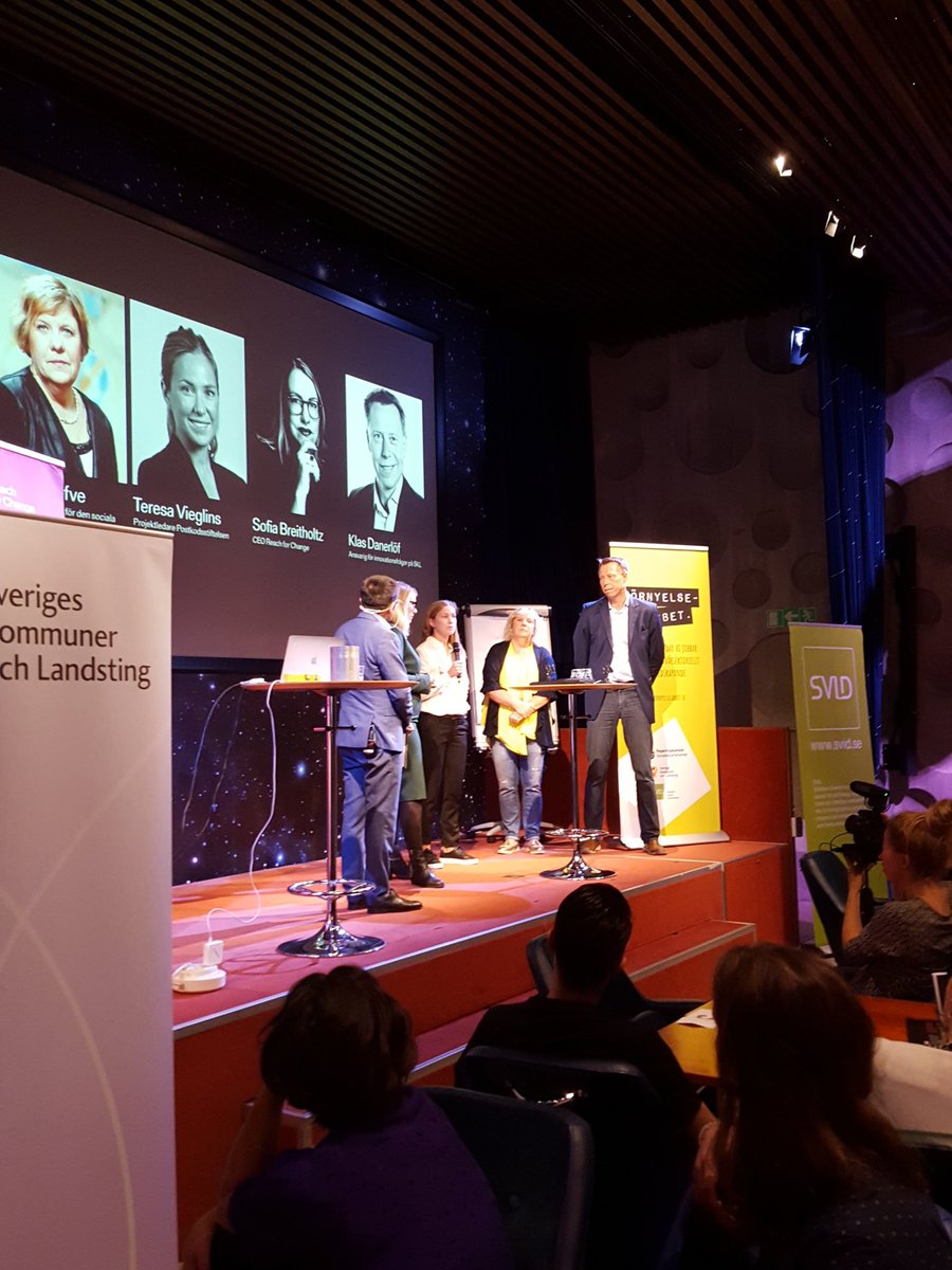 alirezaahm1's tweet photo. Diskussionen pågår olika aktörer för en bättre integration! #sammanhacket https://t.co/iggywl2i1E