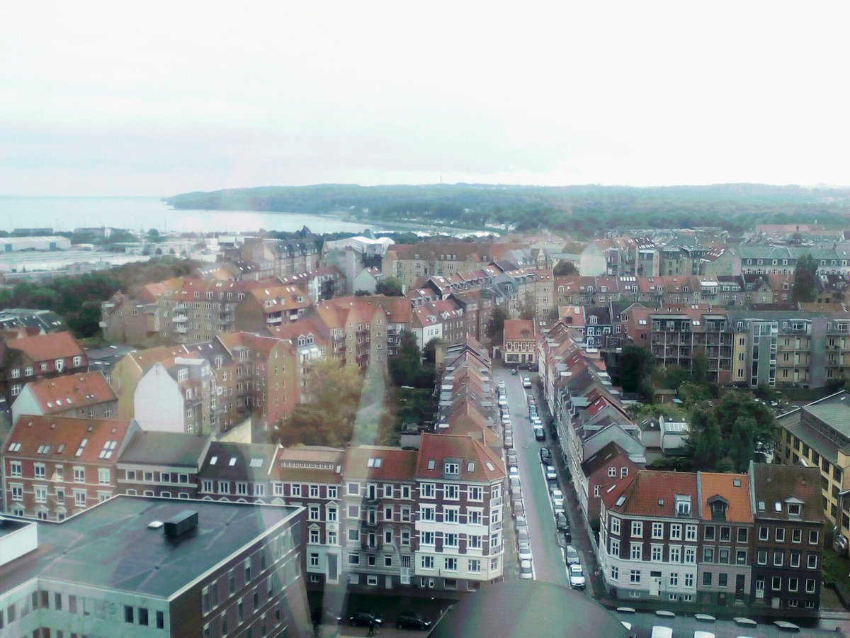 BumpByMimica's tweet photo. We're in Aarhus for the European Food Venture Forum meeting some other inspiring startups #EFVFA17 https://t.co/7ZptllCtfk