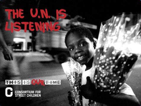 mobileschool's tweet photo. De eerste schooldag, hoe zit dat op straat? #1September #OurTime17 🎉😃 @streetchildren https://t.co/x6x65A0PqO https://t.co/SmxUZK15C0