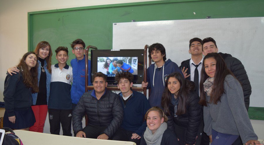 mzapatauncuyo's tweet photo. Alumnos crearon cortos para concientizar sobre el ciberbullying 👩‍💻👨‍💻🎞️
https://t.co/Z4UrFIYwPD vía @mdzonline @ConteGabriel 👍 https://t.co/eVuZ7ipC5z