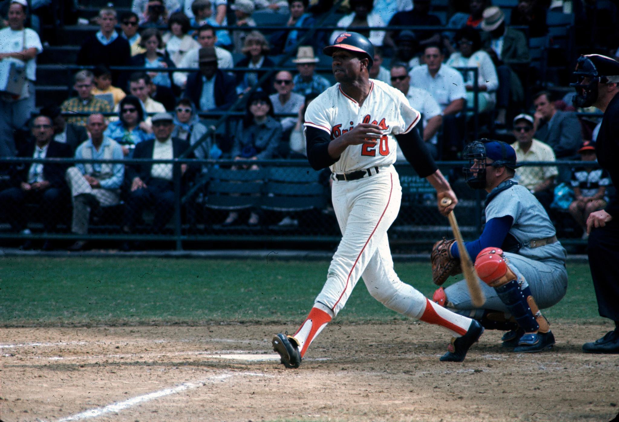 O maior OF dos Orioles sopra velinhas hoje!

Happy Birthday, Frank Robinson (82)    
