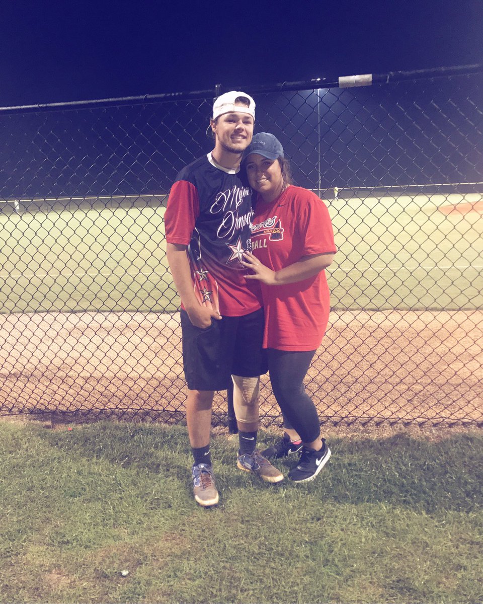waldriphunter's tweet photo. I love those late softball nights with you 💕 @KelseaSinclair https://t.co/HViT8JPzB0