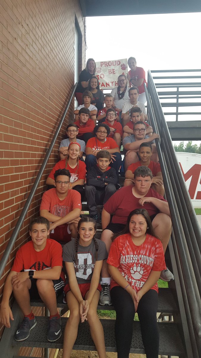 dcmsalln's tweet photo. Red and White!! #dcms #dcmsalln https://t.co/DnDBCzygRd