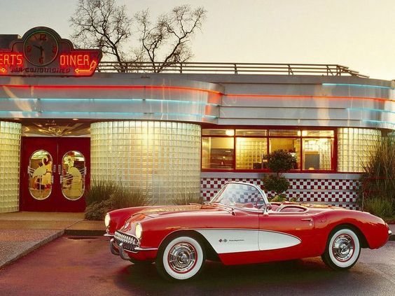 RunnerService's tweet photo. We are in love with this 1956 Chevrolet Corvette 😍 #Classic #Vintage #ThrowbackThursday #TBT #RoadRunner #ServiceSpecialists https://t.co/21l4x1Cnqr