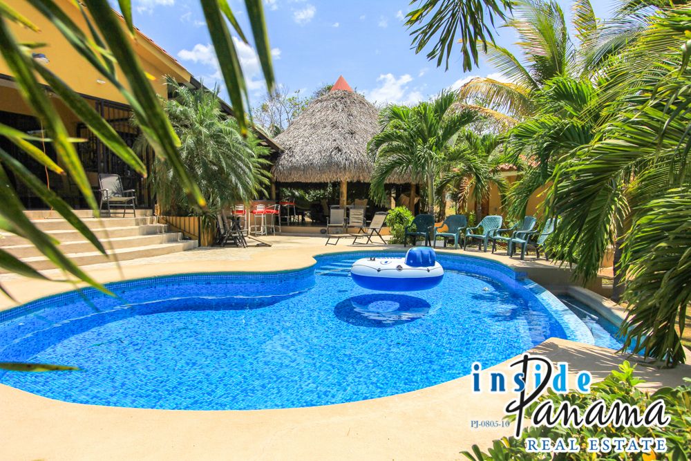 NSidePanama's tweet photo. This entertainer’s home is nestled in the peaceful #GatedCommunity of #HaciendaPacifica #ForSale https://t.co/HPTbFCrwzA #InsidePanama https://t.co/siWRBfzAua